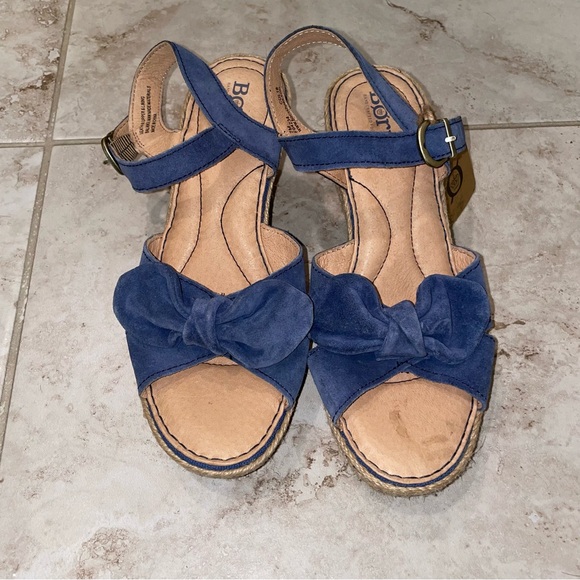 Born Monticello Knotted Wedge Sandals in Blue Suede - Picture 4 of 4